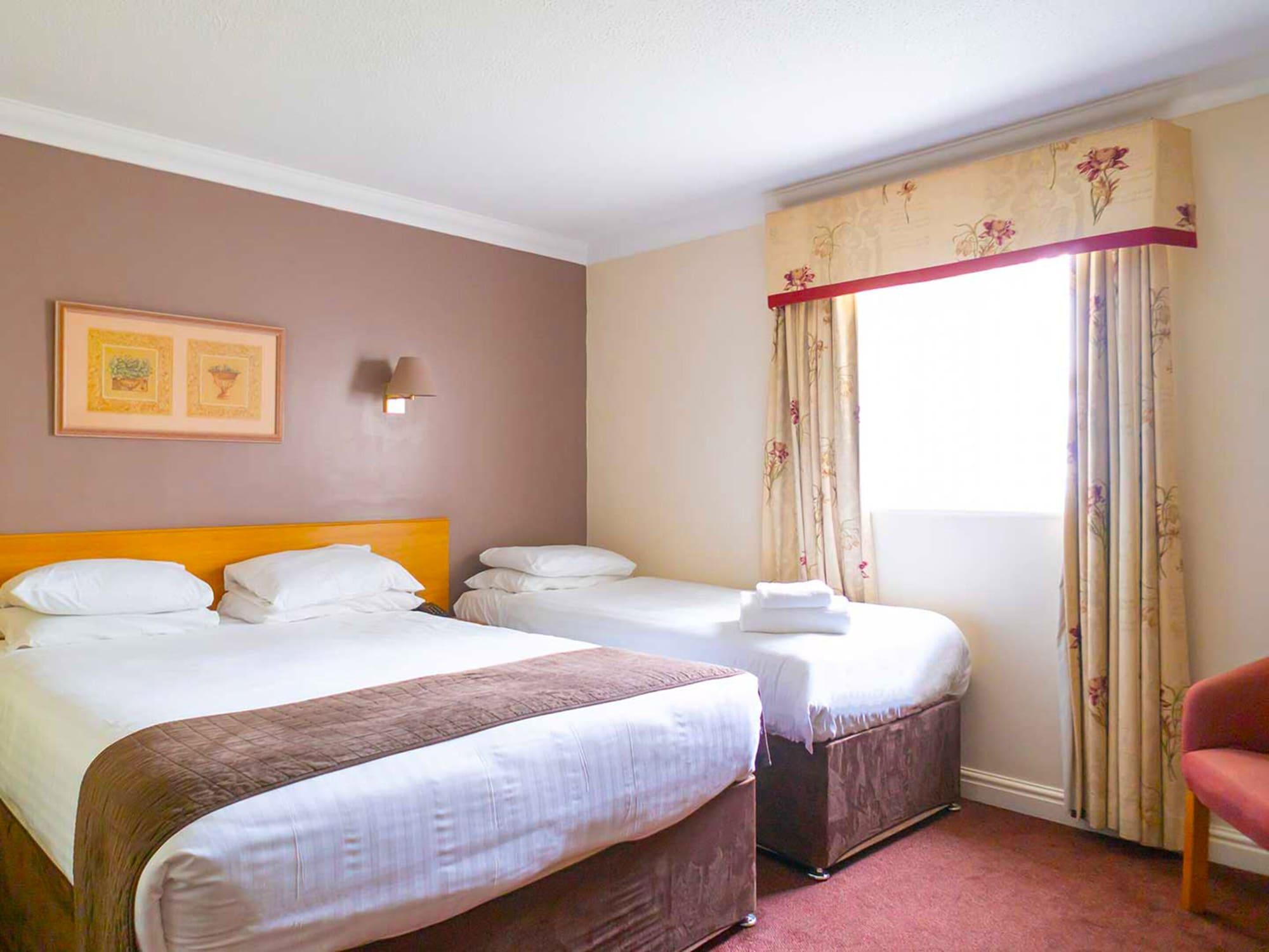 Hotel Wrexham Extérieur photo