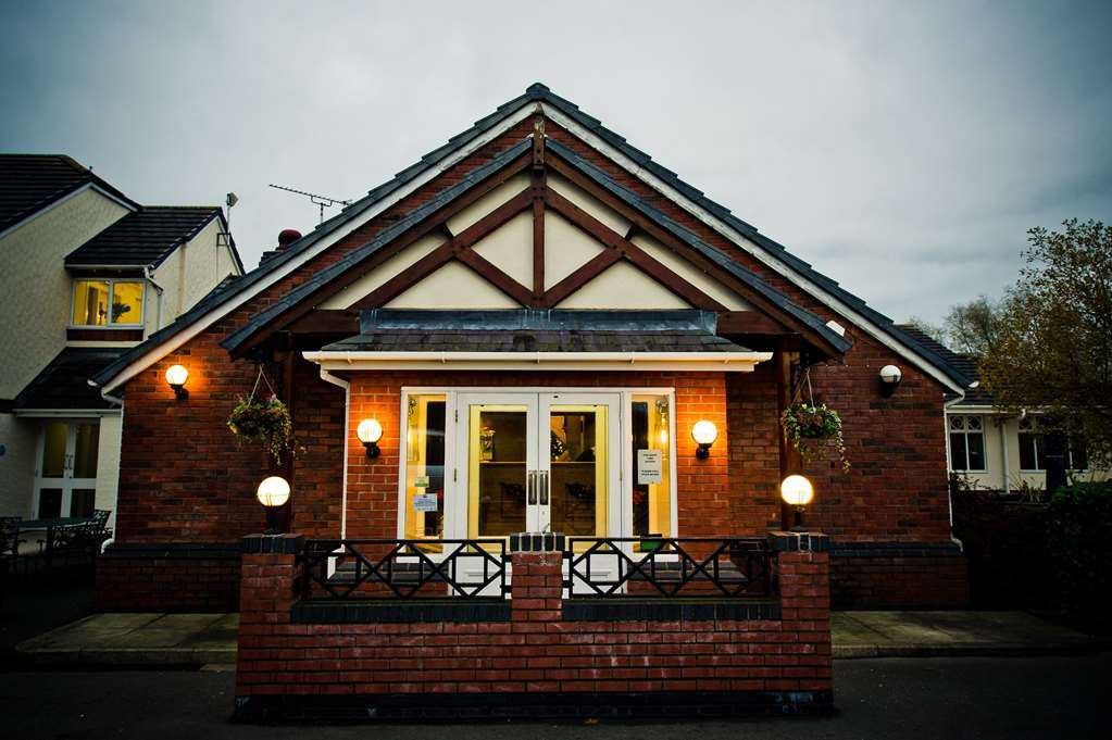 Hotel Wrexham Extérieur photo