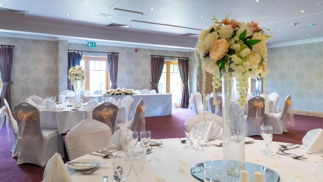 Hotel Wrexham Extérieur photo